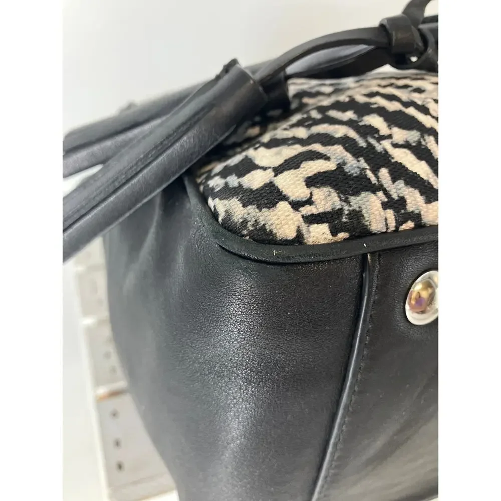COACH 25811 BLACK, WHITE PRINT CANVAS, LEATHER SHOULDER BAG